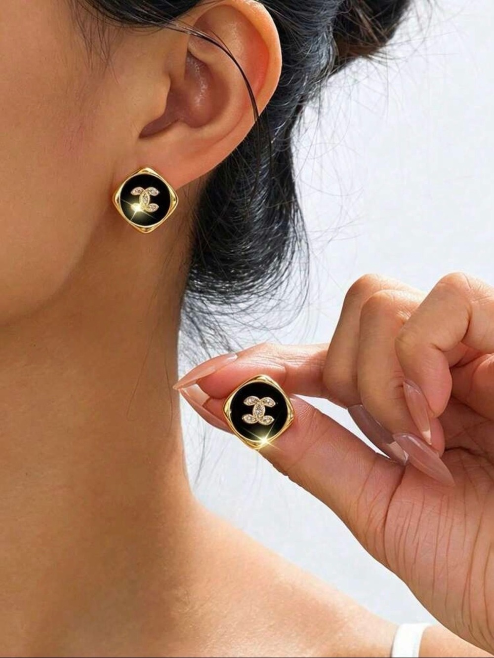NWT 18K Gold Letter Earrings,Oil Painting Style Drip Oil Earrings, French Luxury